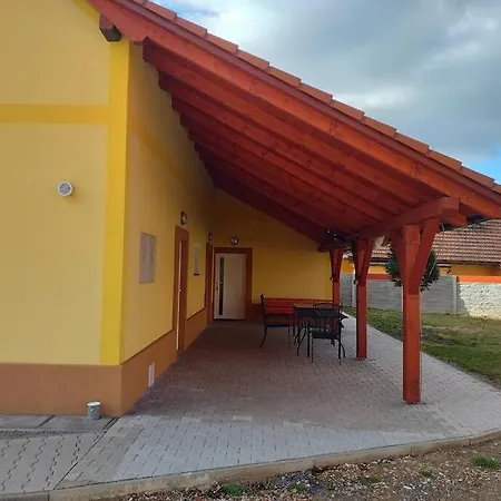 Apartma Pro Hosty Ve Starem Dvore C. 2 Lägenhet *