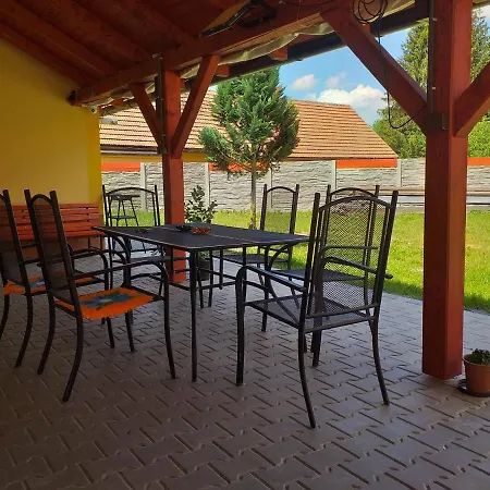 Lägenhet Apartma Pro Hosty Ve Starem Dvore C. 2 Třemošnice